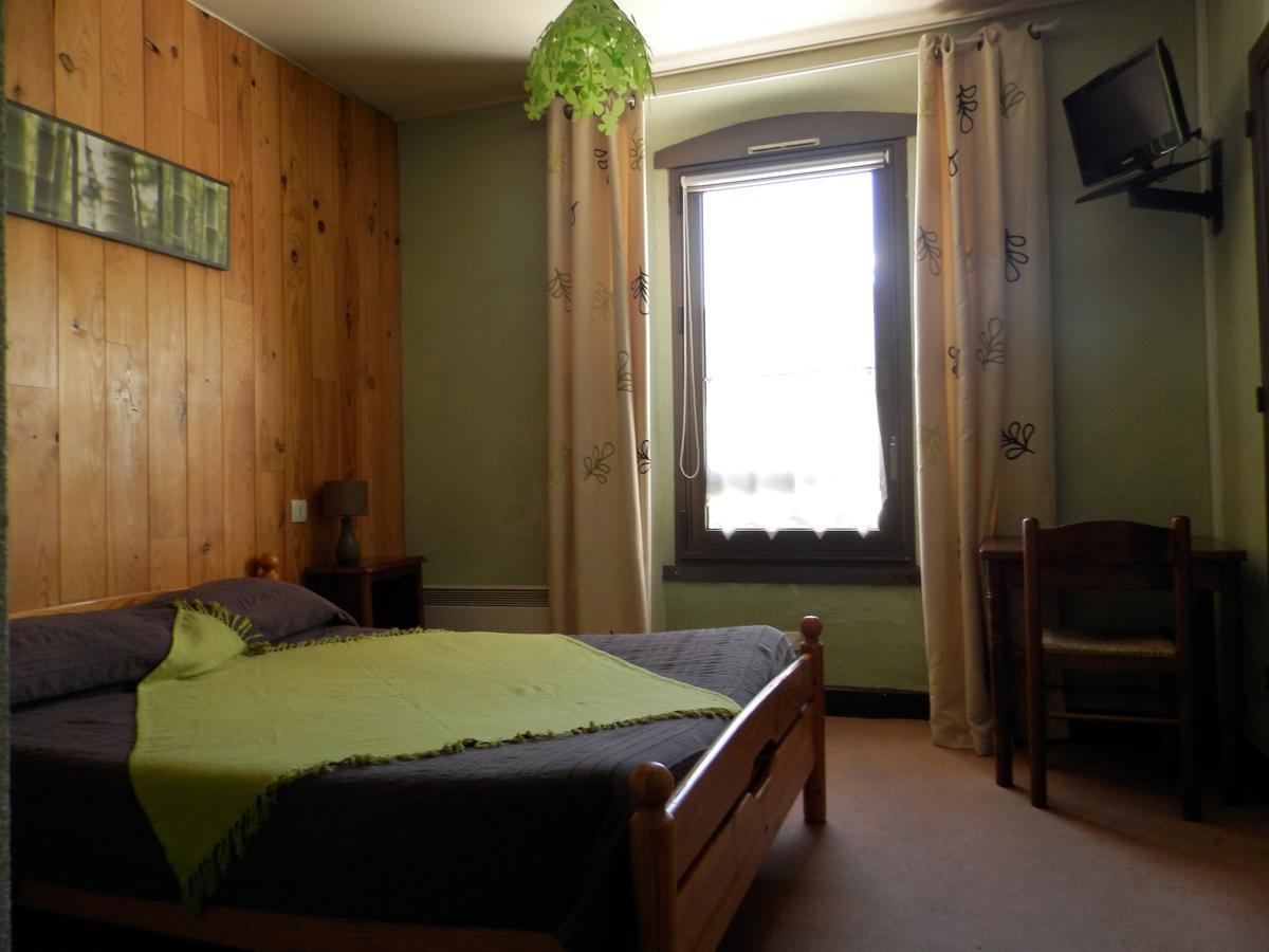 Hotel La Gare LʼArgentière-la-Bessée Exteriör bild